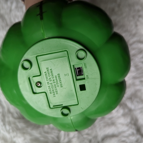 The nightmare before Christmas oogie boogie medium light up pumpkin - Picture 4 of 6